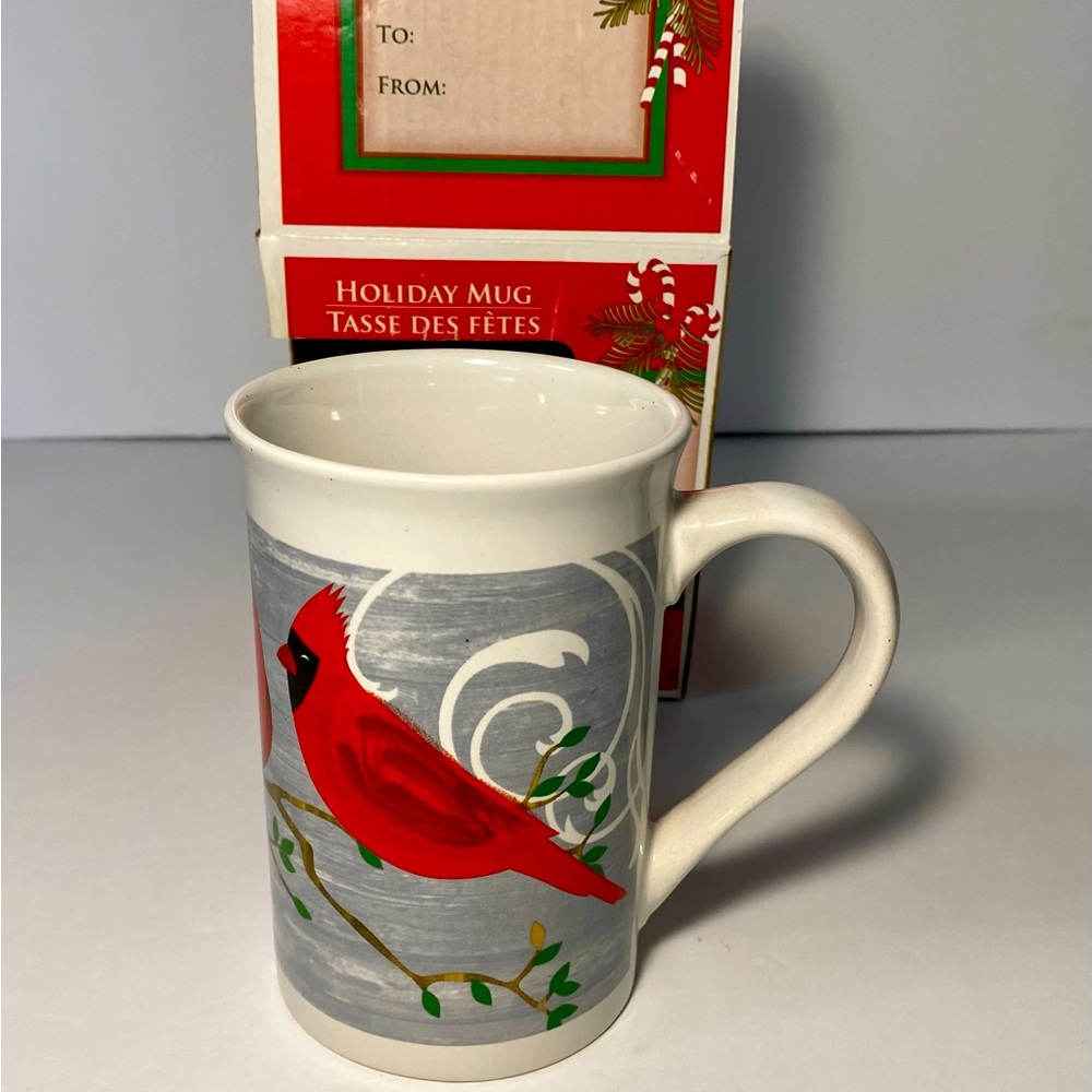 NEW HOLIDAY MUG 3 RED BIRDS ON A BEANCH 12 OZ. MUG DISHWASHER and MICRO.  SAFE